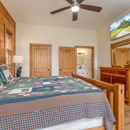 Five Bears Mountain View Lodge Sevierville Exterior photo