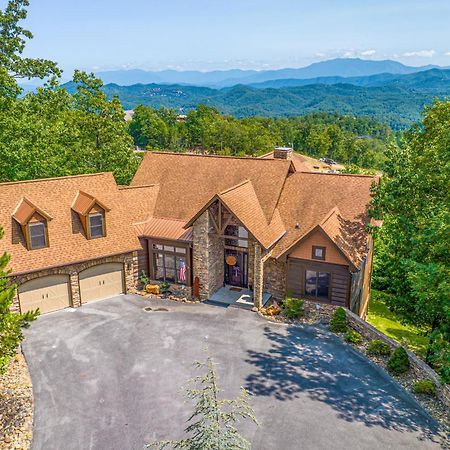 Five Bears Mountain View Lodge Sevierville Exterior photo