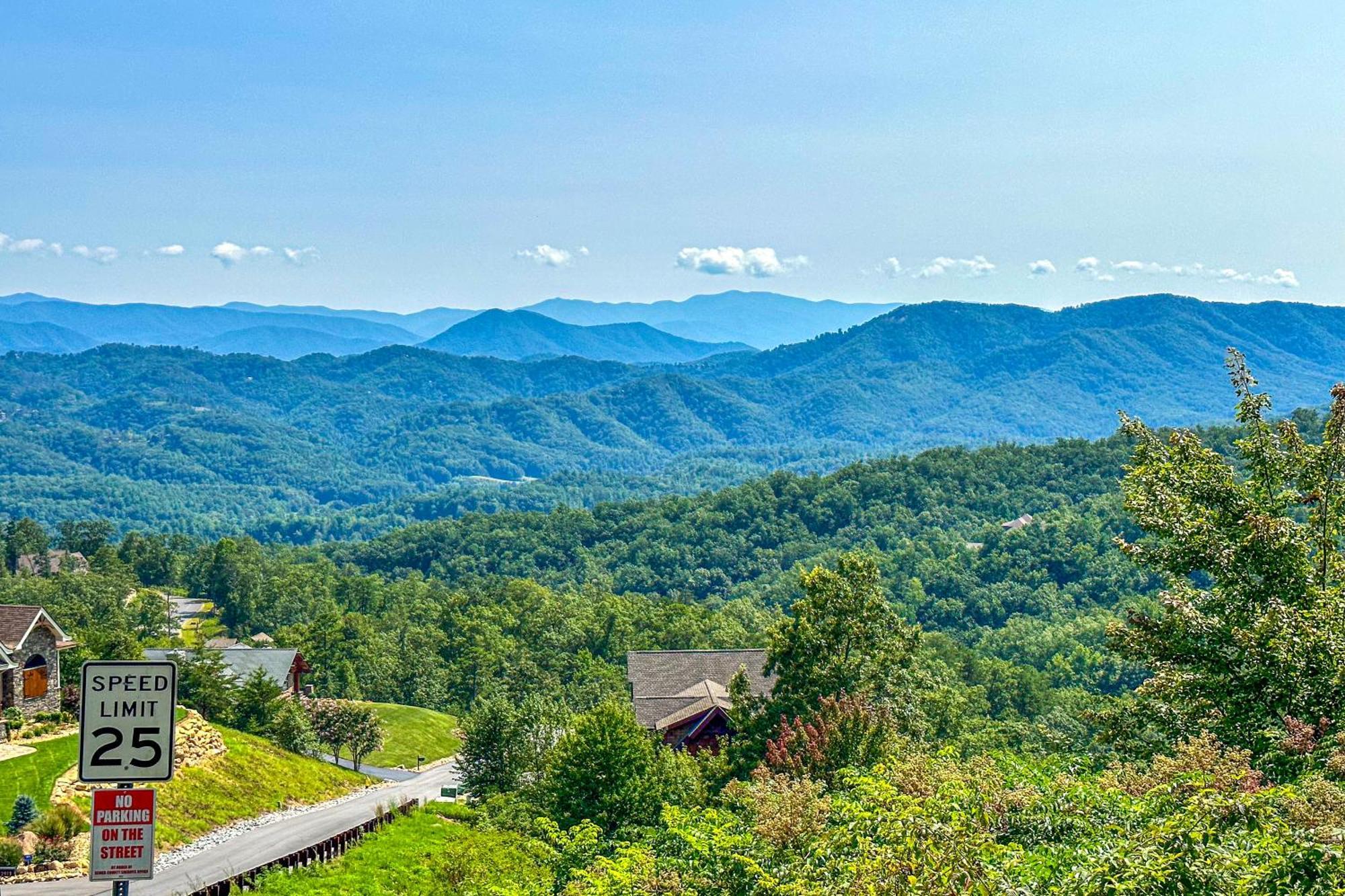 Five Bears Mountain View Lodge Sevierville Exterior photo